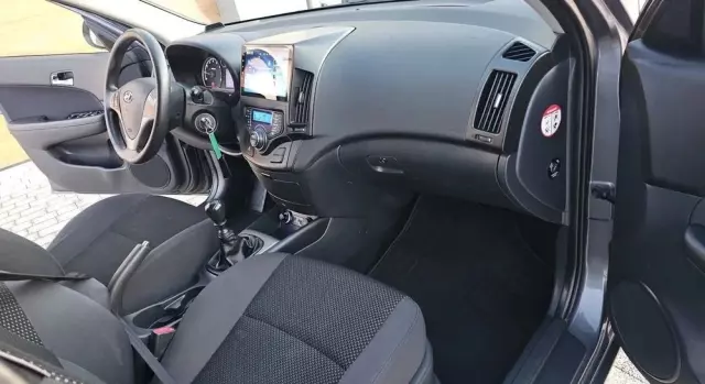 HYUNDAI I30 1.6 blue Comfort