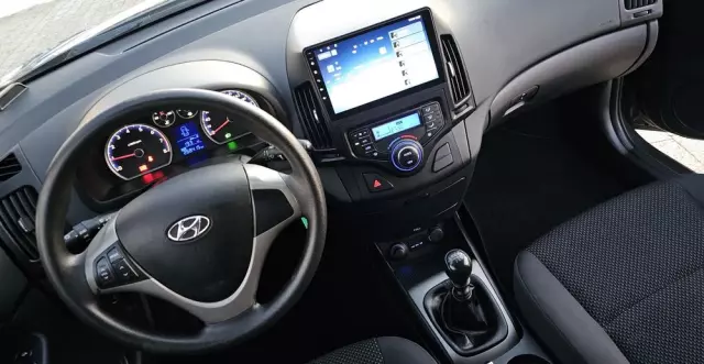 HYUNDAI I30 1.6 blue Comfort