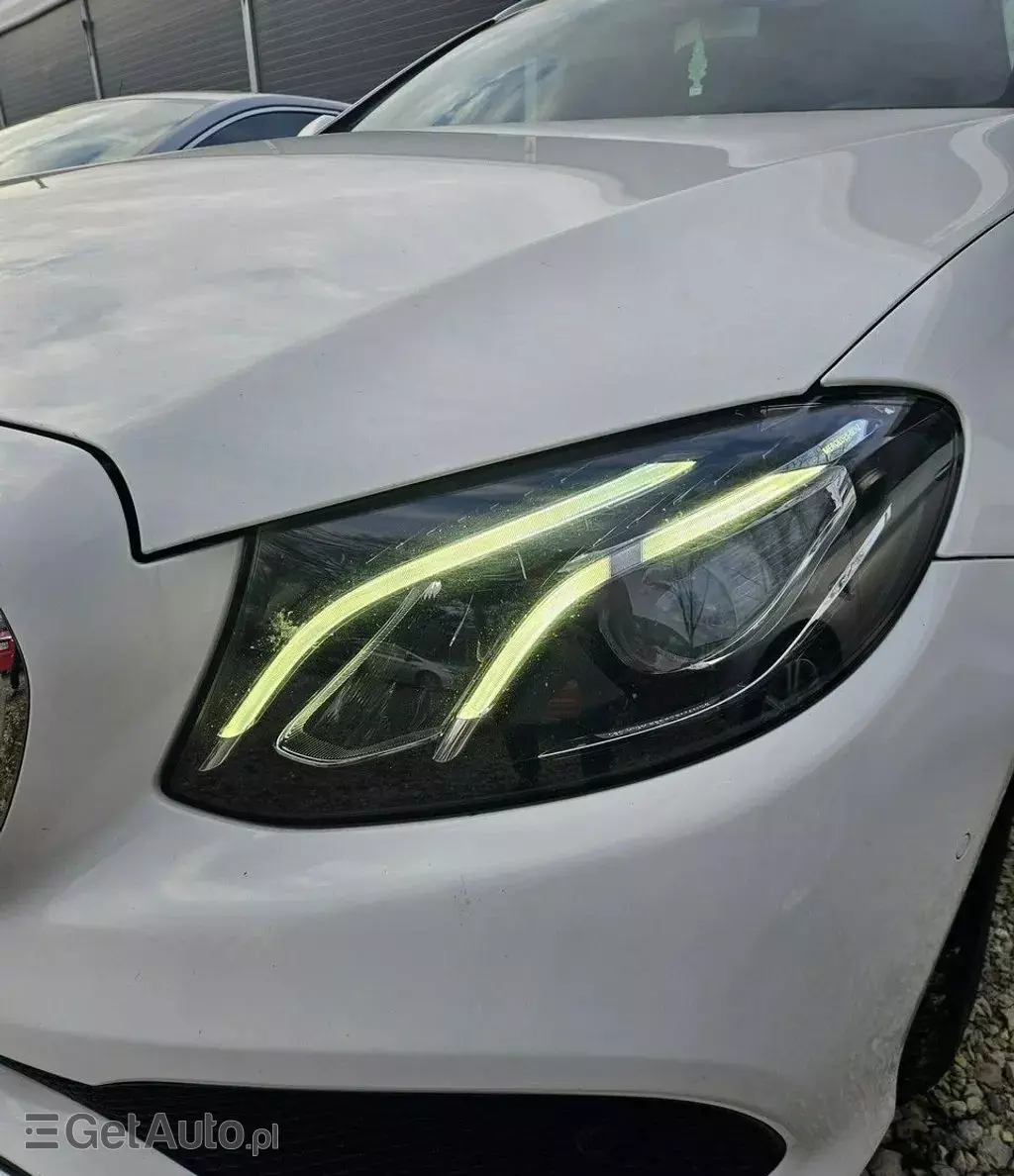 MERCEDES-BENZ Klasa E 