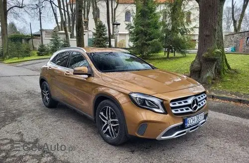 MERCEDES-BENZ GLA 