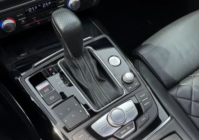 AUDI A6 Avant 2.0 TDI ultra S tronic