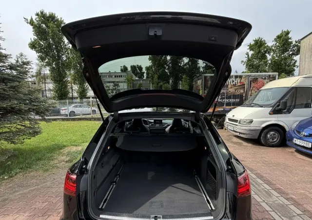 AUDI A6 Avant 2.0 TDI ultra S tronic