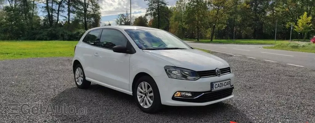 VOLKSWAGEN Polo 