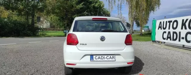 VOLKSWAGEN Polo 