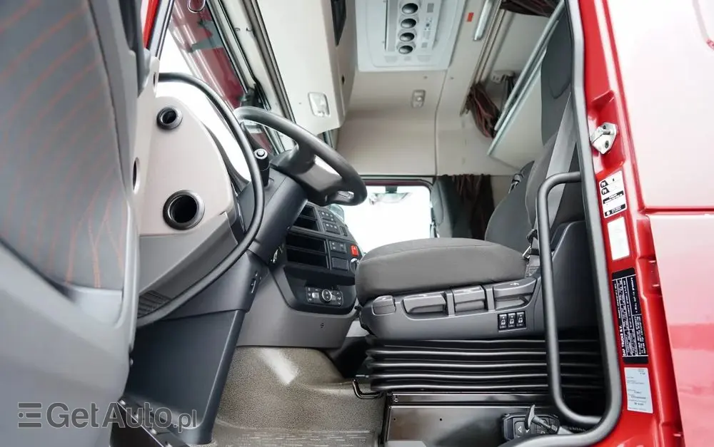 DAF XF 530 / RETARDER / KLIMATYZACJA POSTOJOWA 