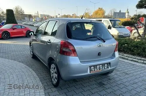 TOYOTA Yaris 