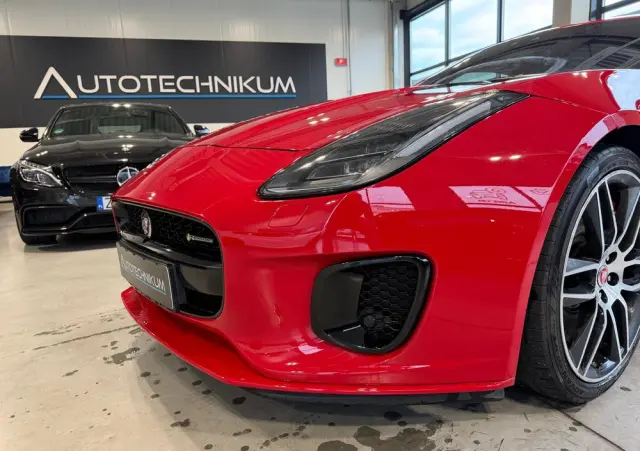 JAGUAR F-Type 