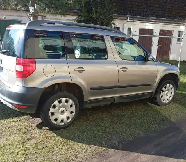 SKODA Yeti 
