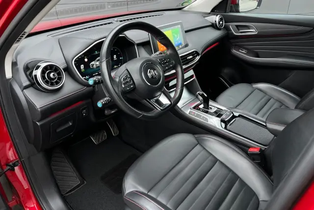 MG HS PHEV Luxury