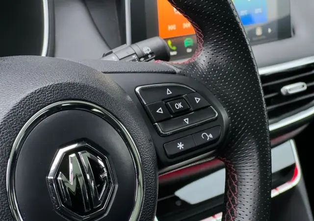 MG HS PHEV Luxury