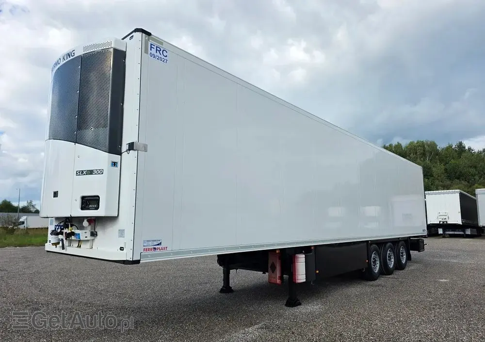 SCHMITZ CARGOBULL CHŁODNIA THERMO KING  / ŚCIANA 7 CM / 