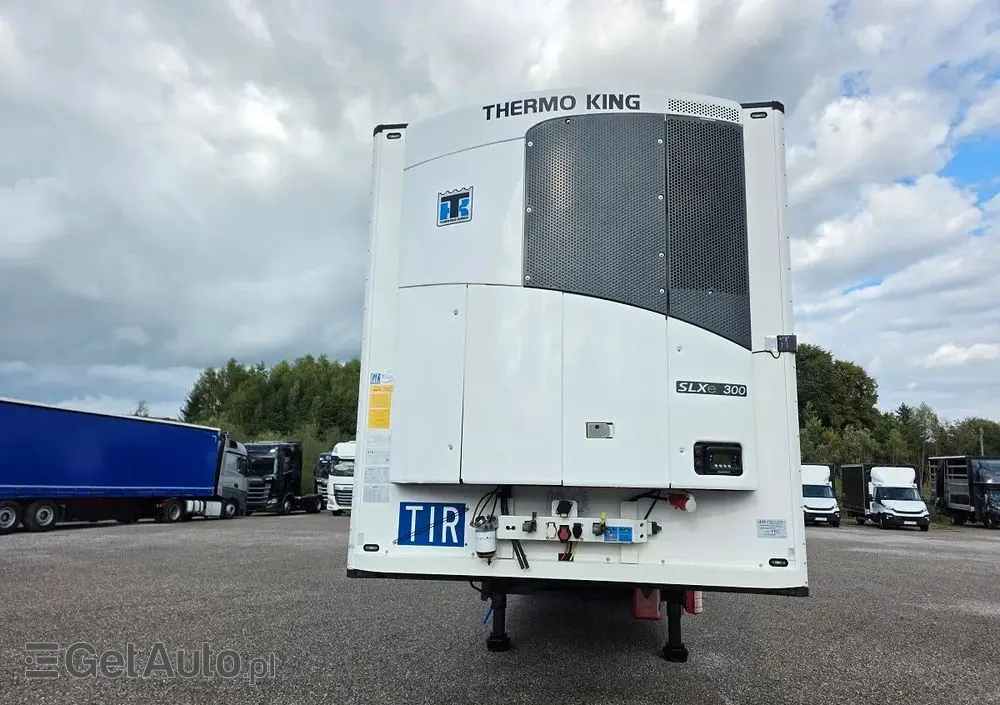 SCHMITZ CARGOBULL CHŁODNIA THERMO KING  / ŚCIANA 7 CM / 