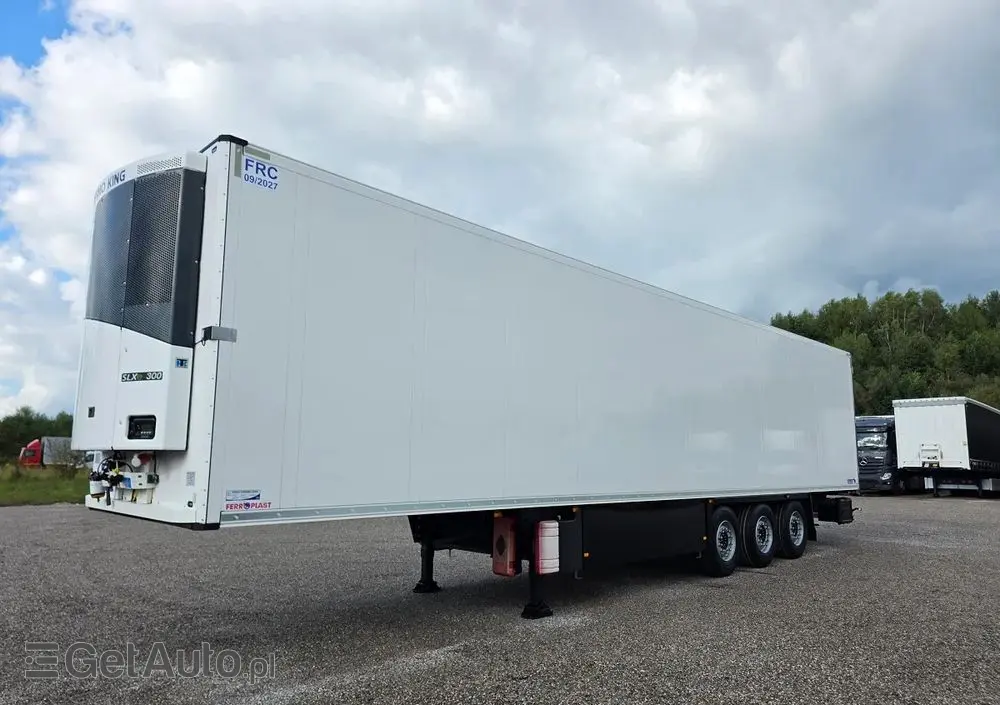 SCHMITZ CARGOBULL CHŁODNIA THERMO KING  / ŚCIANA 7 CM / 