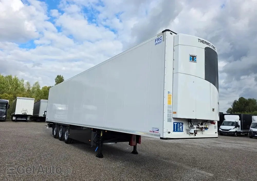 SCHMITZ CARGOBULL CHŁODNIA THERMO KING  / ŚCIANA 7 CM / 