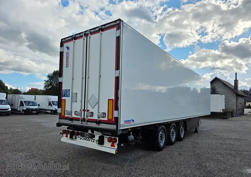 SCHMITZ CARGOBULL CHŁODNIA THERMO KING  / ŚCIANA 7 CM / 
