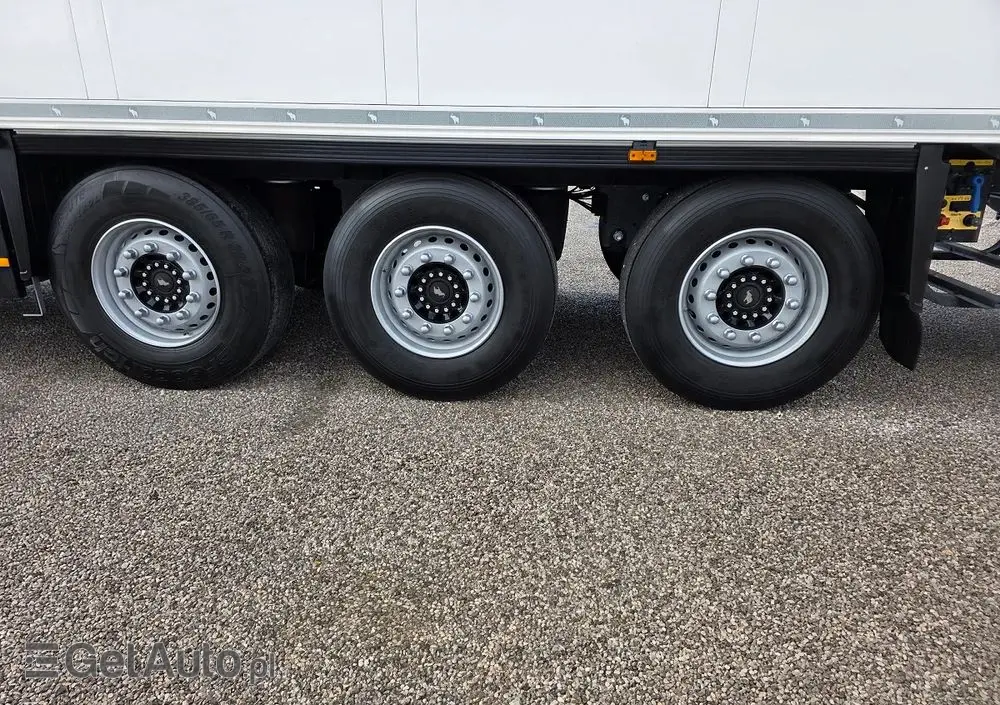 SCHMITZ CARGOBULL CHŁODNIA THERMO KING  / ŚCIANA 7 CM / 