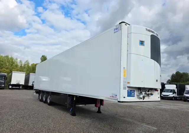 SCHMITZ CARGOBULL CHŁODNIA THERMO KING  / ŚCIANA 7 CM / 
