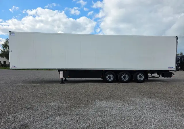 SCHMITZ CARGOBULL CHŁODNIA THERMO KING  / ŚCIANA 7 CM / 