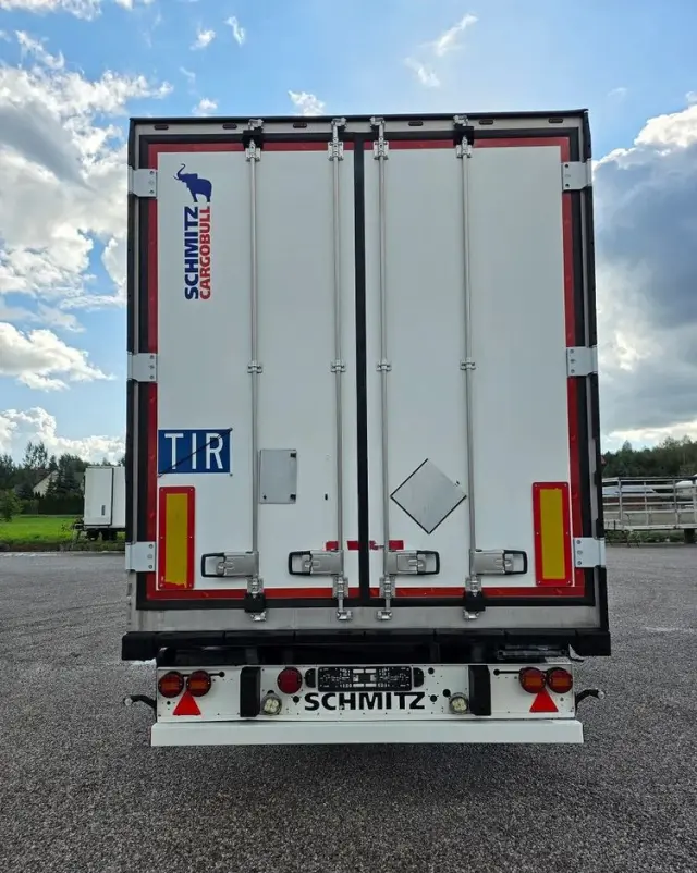 SCHMITZ CARGOBULL CHŁODNIA THERMO KING  / ŚCIANA 7 CM / 