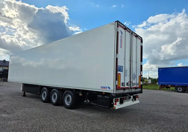 SCHMITZ CARGOBULL CHŁODNIA THERMO KING  / ŚCIANA 7 CM / 