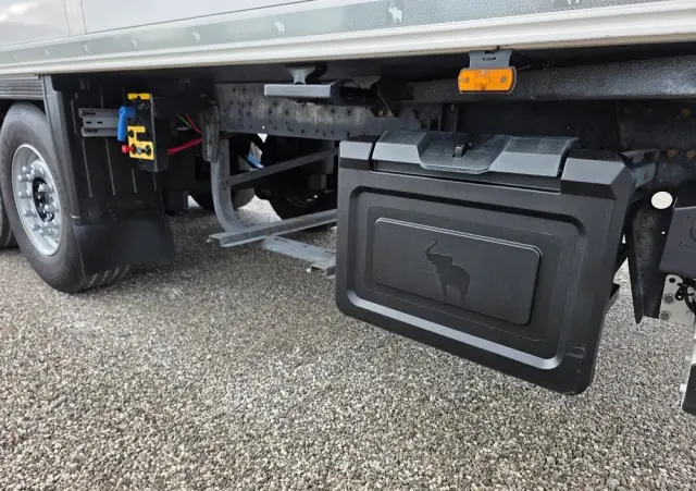 SCHMITZ CARGOBULL CHŁODNIA THERMO KING  / ŚCIANA 7 CM / 