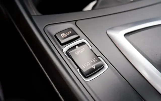 BMW Seria 1 116d Sport Line