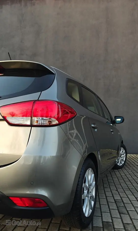 KIA Carens 1.6 GDI ISG Vision