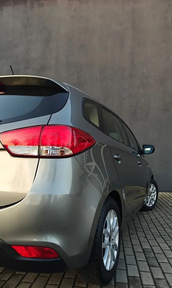 KIA Carens 1.6 GDI ISG Vision