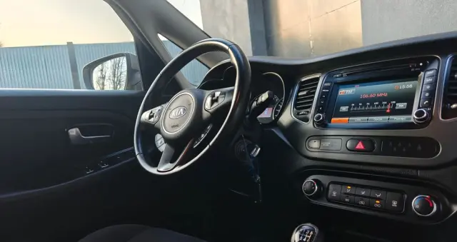 KIA Carens 1.6 GDI ISG Vision