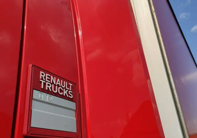 RENAULT D12.240 E6 Firana Tył Drzwi  Dach Zsuwany Długa 830cm 