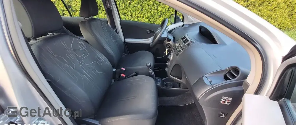 TOYOTA Yaris 1.33 Luna