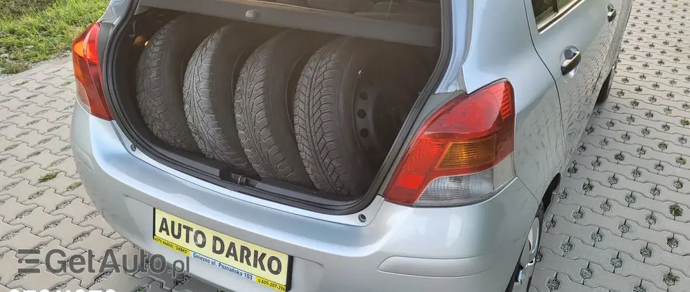 TOYOTA Yaris 1.33 Luna