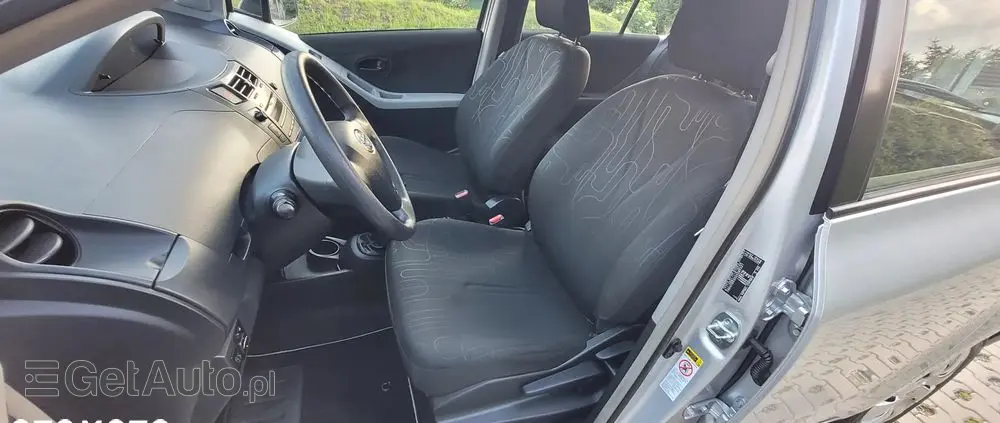 TOYOTA Yaris 1.33 Luna