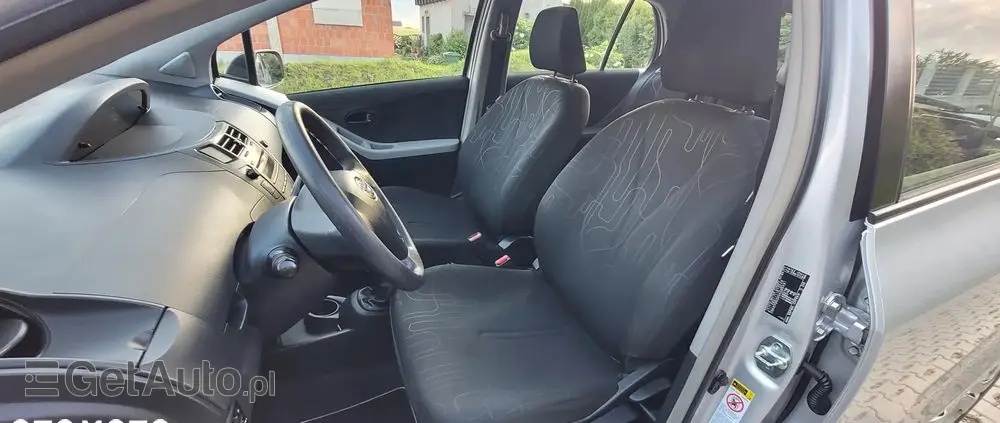 TOYOTA Yaris 1.33 Luna