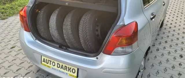 TOYOTA Yaris 1.33 Luna