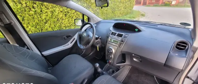 TOYOTA Yaris 1.33 Luna