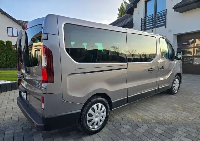 RENAULT Trafic Grand SpaceClass 2.0 dCi EDC