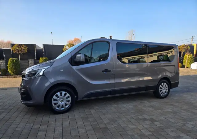 RENAULT Trafic Grand SpaceClass 2.0 dCi EDC