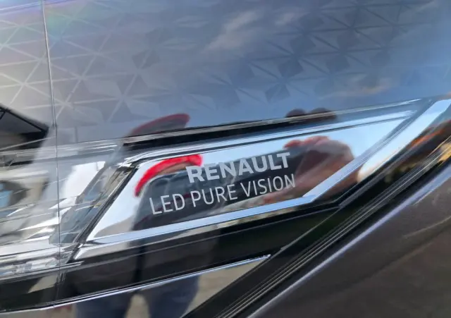 RENAULT Trafic Grand SpaceClass 2.0 dCi EDC