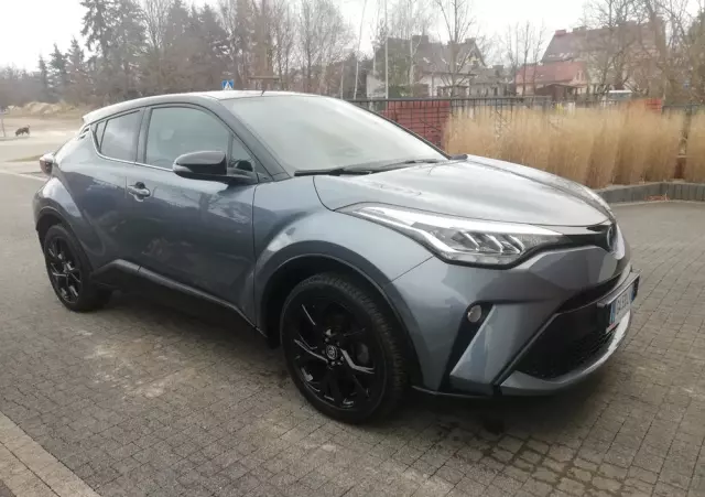 TOYOTA C-HR 