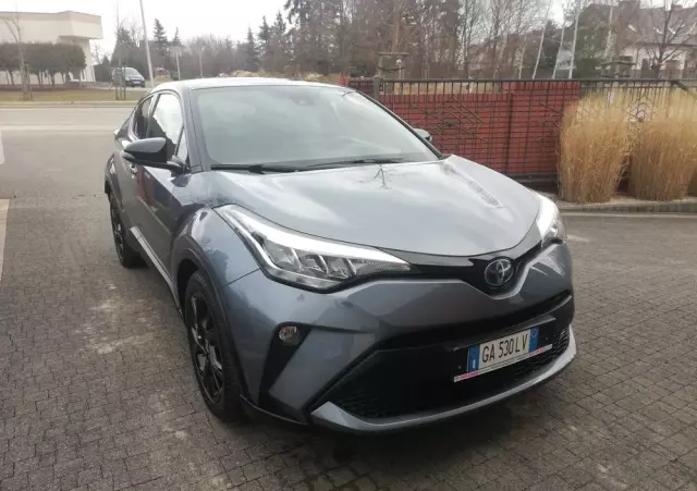 TOYOTA C-HR 