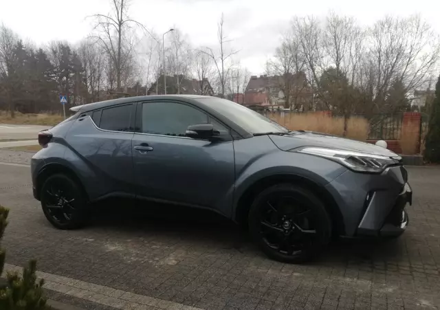 TOYOTA C-HR 