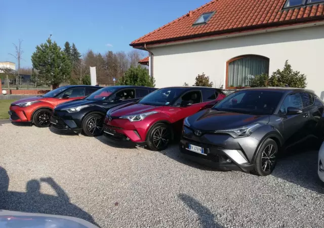 TOYOTA C-HR 