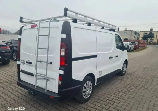 RENAULT TRAFIC 