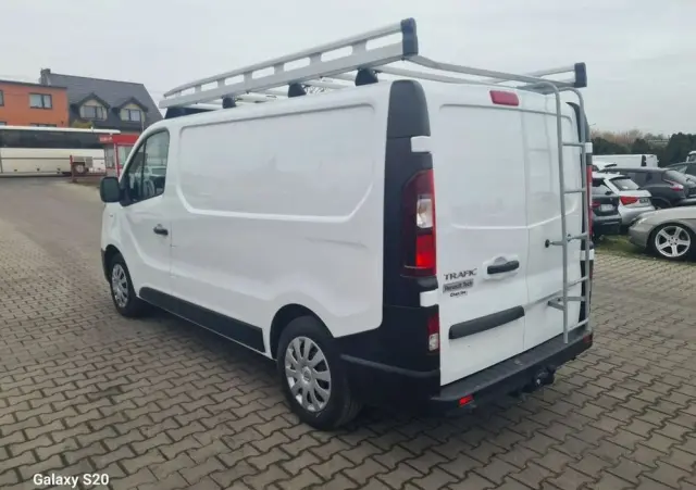 RENAULT TRAFIC 