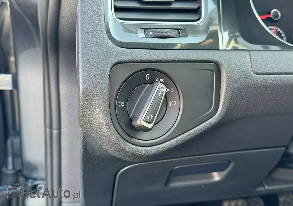 VOLKSWAGEN Golf Variant 1.0 TSI (BlueMotion Technology) DSG Comfortline