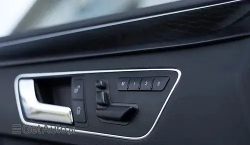 MERCEDES-BENZ Klasa E 