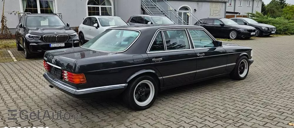 MERCEDES-BENZ 560 SEL - Long 