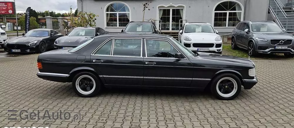 MERCEDES-BENZ 560 SEL - Long 
