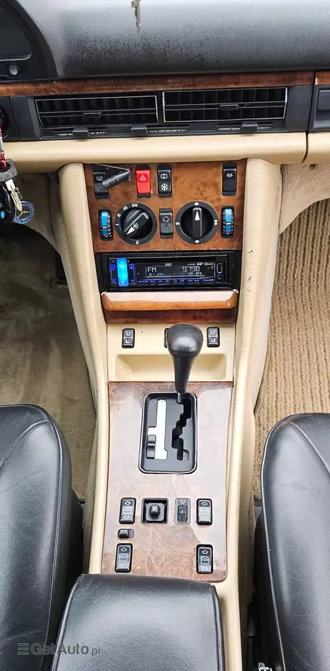 MERCEDES-BENZ 560 SEL - Long 